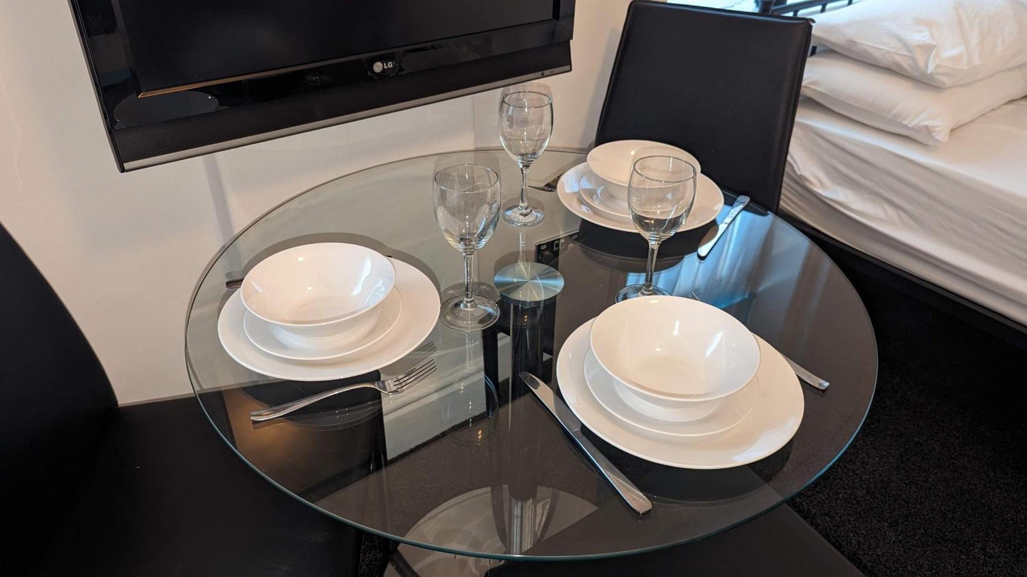 Barton Beachside - Stylish Studio Apartment, Double & Single - Central Beach & Promenade Location - Over 21'S, Family Friendly Only, Id Required 黑潭 外观 照片